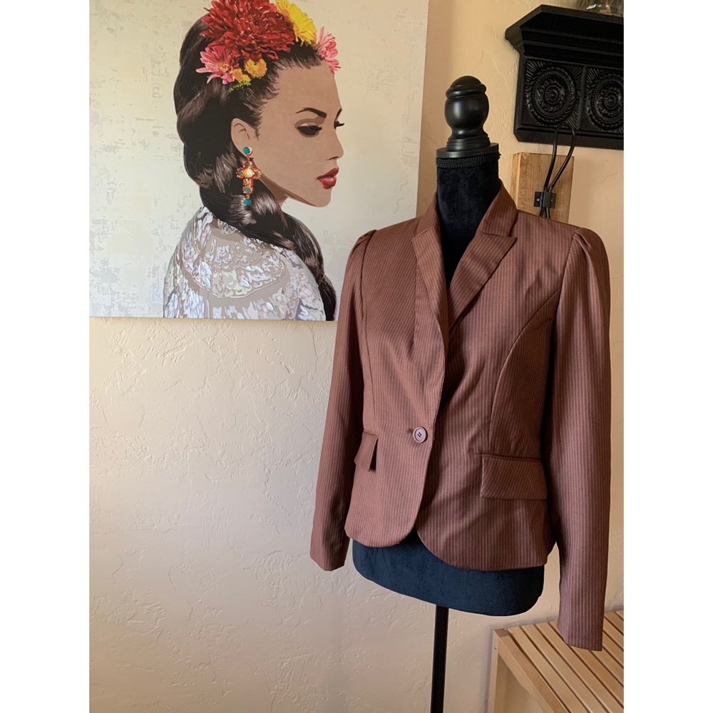 ❗️SOLD❗️apostrophe Brown Pinstriped Blazer